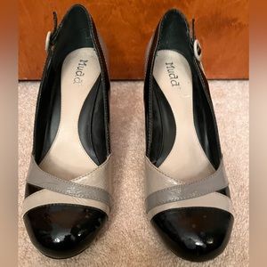 Mudd black and grey heel